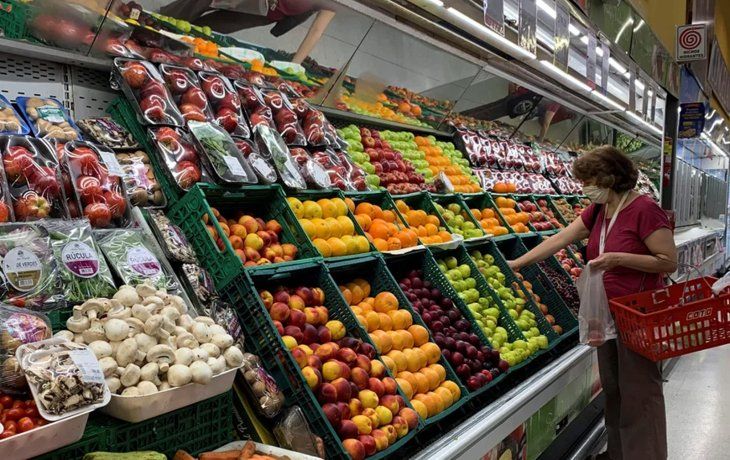 Los consumidores pagaron 3,1 veces más de lo que cobraron los productores en febrero