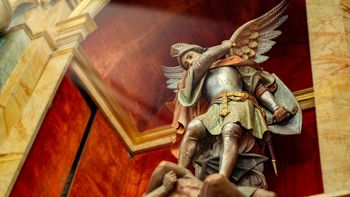 San Muguel arcángel, general de las huestes celestiales. San Muguel arcángel, general de las huestes celestiales.