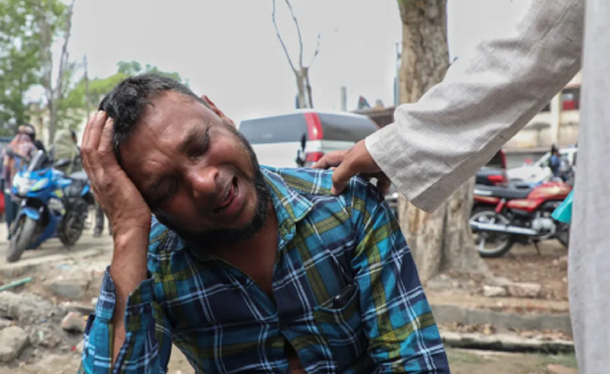 Bangladesh: 19 muertos y 20 heridos en un choque de autobús