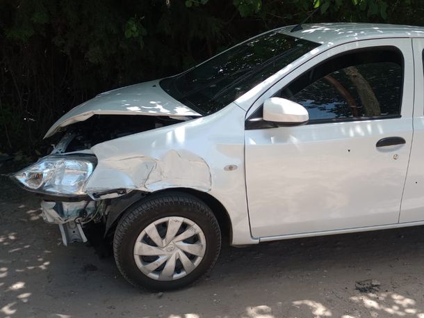 Robo, persecución, vuelco y tiroteo en Merlo: los delincuentes están prófugos