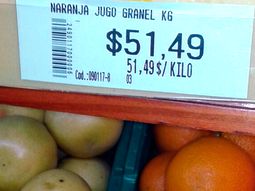 tarifazo: un litro de jugo de naranja sale 60% mas que el de fernet con cola tarifazo: un litro de jugo de naranja sale 60% mas que el de fernet con cola