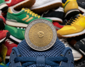 Locura total por una promoción: cómo comprar zapatillas por $1