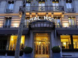 El lujoso hotel donde se hospeda Messi en París: la suite sale 14 mil euros la noche