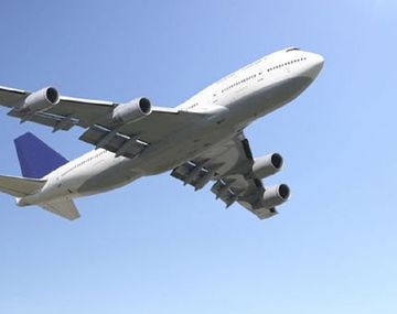 Un avión polaco con destino a Egipto fue desviado por amenaza de bomba