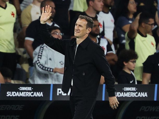 Arruabarrena elogió al plantel de Boca tras la hazaña en Brasil: Hay un grupo que la sufrió...