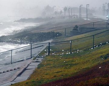 La costa de Estados Unidos ya siente los efectos del huracán Harvey