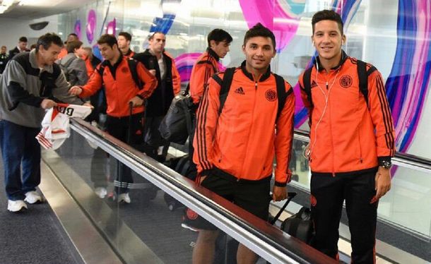 Tras un largo viaje desde Japón, el plantel de River ya está en el país