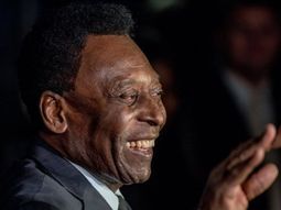 La calle del estadio Maracaná en Río de Janeiro se llamará Avenida Pelé