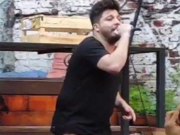 En pleno colapso sanitario, Damián Córdoba dio un show de cuarteto: hubo hasta trencito sin barbijo