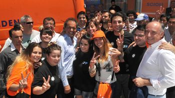 scioli: la oposicion no sabe mas que hacer para juntarse de cualquier manera scioli: la oposicion no sabe mas que hacer para juntarse de cualquier manera