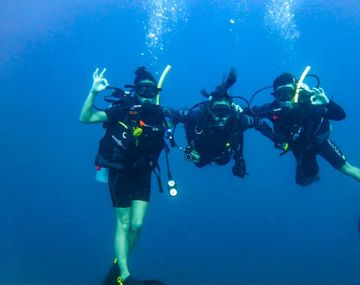 Una de las fotos que la escuela de buceo subió a su Facebook.
