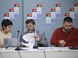Fernando Pereira cuestionó al presidente Luis Lacalle Pou por su conferencia de prensa en el día de ayer. Fernando Pereira cuestionó al presidente Luis Lacalle Pou por su conferencia de prensa en el día de ayer.