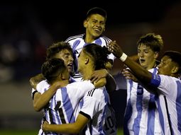 Copa Ciudad de Ezeiza: la Selección Argentina sub 17 goleó a Perú