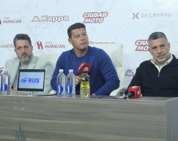El presidente de Huracán habló de Battaglia: ¿le puso un plazo?