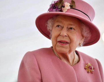 La Reina Isabel II no asistirá a los actos oficiales por algunas molestias