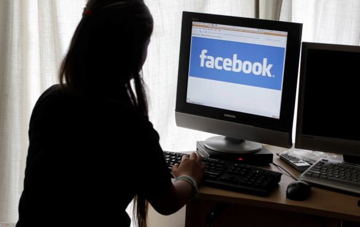 Conoció a un joven por Facebook, acudió a una cita y la violaron entre cuatro