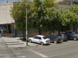 #diadefuria en el banco: amenazo a la cajera, al gerente y golpeo a policia #diadefuria en el banco: amenazo a la cajera, al gerente y golpeo a policia