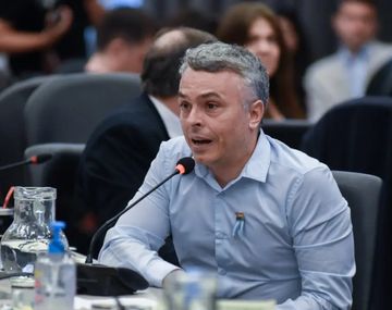 Esteban Paulón ironizó sobre la presentación de Manuel Adorni en el Congreso.&nbsp;