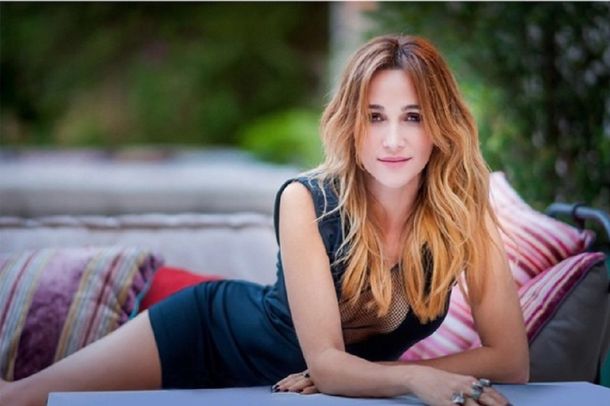 Verónica Lozano, espléndida y en bikini a los 45 años