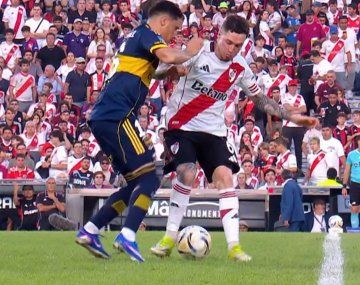 Merentiel encendió el Superclásico con un caño a Moreno y enloqueció a los hinchas de Boca