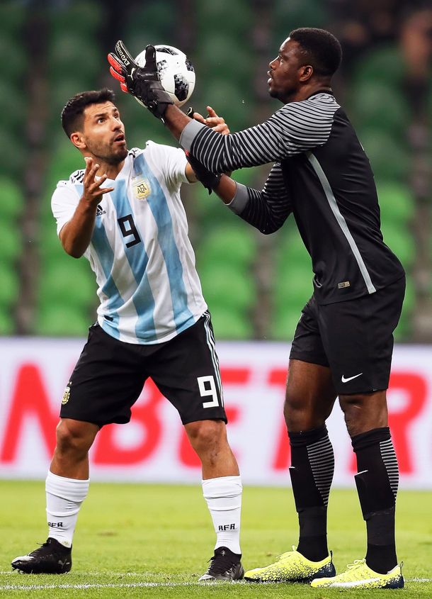 Durísima caída de la Selección ante Nigeria en el último amistoso del año: todos los goles