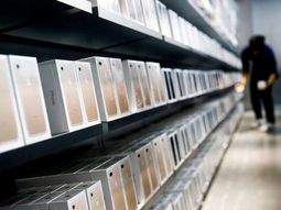 Apple reconoció que ralentiza los iPhones adrede