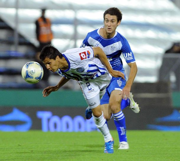 Vélez y Godoy Cruz se enfrentan con chances de seguir en la pelea