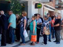 Bancarios no garantizaron el pago a jubilados y culparon a Triaca