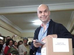 alegria en el equipo de campana de rodriguez larreta por los boca de urna alegria en el equipo de campana de rodriguez larreta por los boca de urna