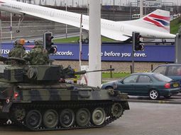 Los militares ya patrullan por el Reino Unido Los militares ya patrullan por el Reino Unido