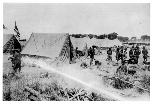 En 1916 el general estadounidense Pershing ingresa con cinco mil hombres en territorio mexicano para apresar a Pancho Villa.&nbsp;