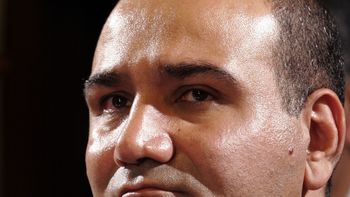 el gobernador electo en tucuman denuncio agresiones en su casa el gobernador electo en tucuman denuncio agresiones en su casa