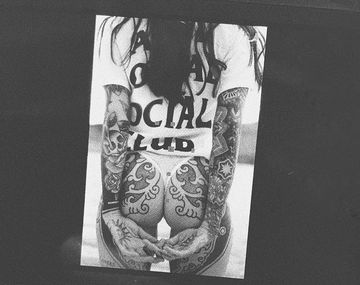 Candelaria Tinelli mostró la cola