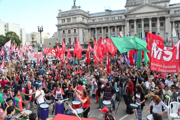 Acto en el Congreso de la izquierda