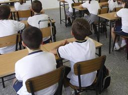 tres alumnos se quedaron dormidos en el aula tras tomar terere con drogas tres alumnos se quedaron dormidos en el aula tras tomar terere con drogas