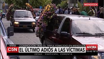 El funeral de las víctimas de la masacre de Mendoza El funeral de las víctimas de la masacre de Mendoza