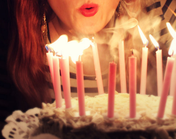 ¿Por qué soplamos velas en los cumples?