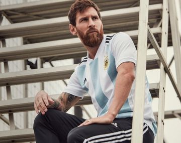 Messi, el principal modelo de la nueva casaca