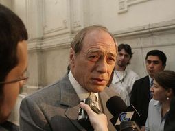 Zaffaroni pide postergar la discusión para 2012