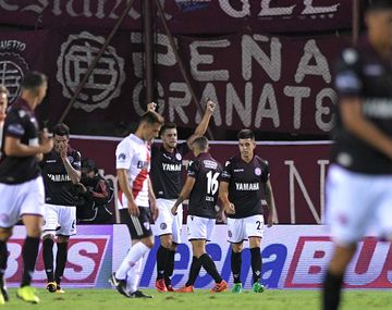 Lanús festeja otra victoria ante River