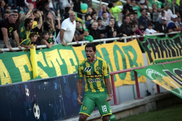 Aldosivi bajó a San Lorenzo de la punta del campeonato