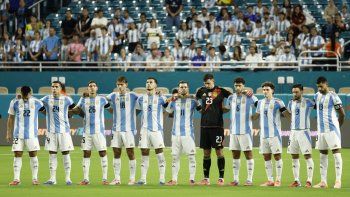 Cuti Romero viajará a la Argentina para alentar a Belgrano en la final del Torneo Apertura. Cuti Romero viajará a la Argentina para alentar a Belgrano en la final del Torneo Apertura.