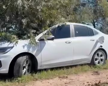 Crimen y misterio en San Antonio de Areco: hallan dos cuerpos en un auto tiroteado