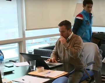 {altText(, #MacriAprietaALaPrensa fue tendencia en medio del allanamiento a C5N)}