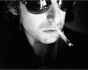 Denunciaron a Andrés Calamaro ante el Consulado de España