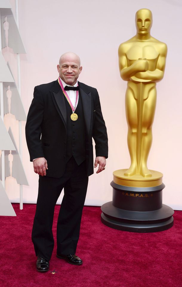 El look de los famosos que desfilan por la alfombra roja