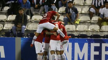 Independiente festeja el gol de Rigoni Independiente festeja el gol de Rigoni