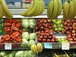 El Gobierno promete “ordenar” el precio de frutas y verduras