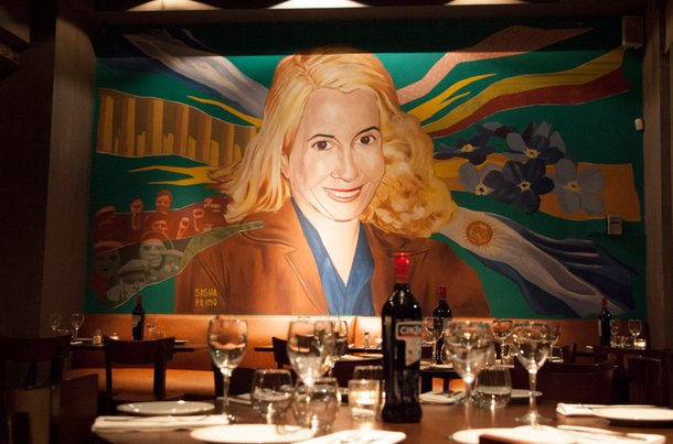 Por qué cierra el Santa Evita, el restaurante peronista de Palermo