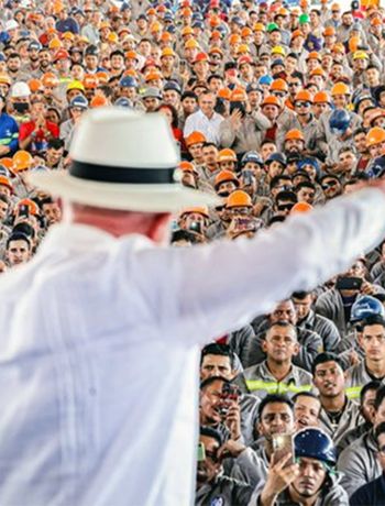 Lula habla ante trabajadores brasileños.